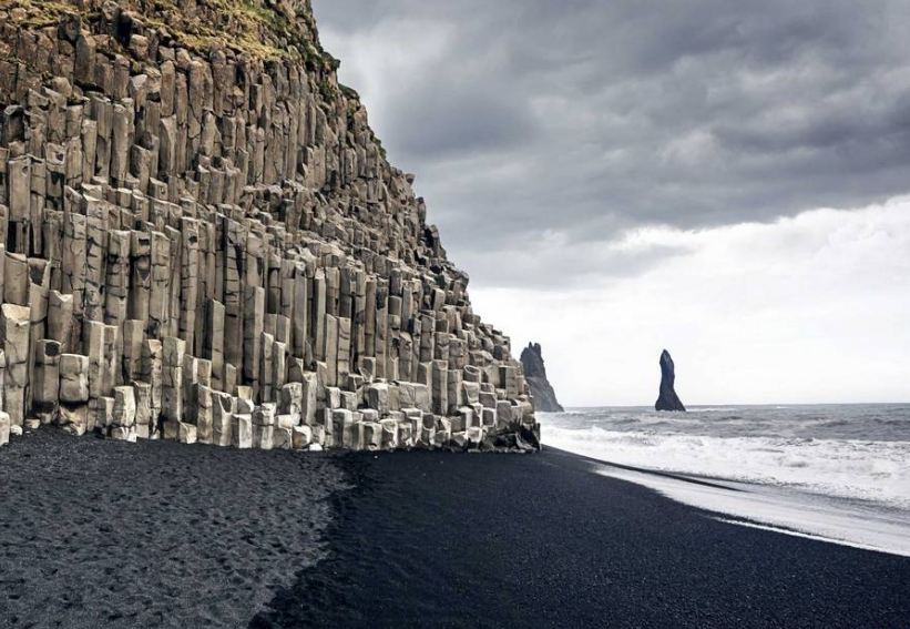 شاطئ الجن المخيف في أيسلندا