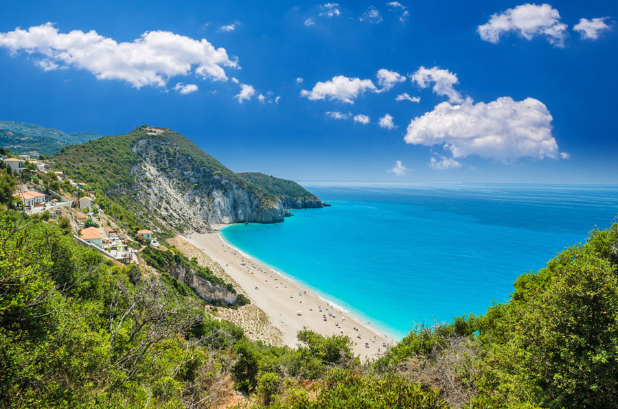 شاطئ ميلوس في اليونان