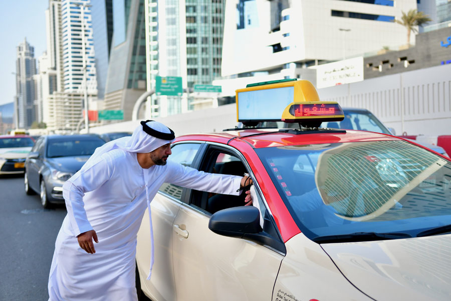 ماريوت الدولية تحتفل بالإفطار مع سائقي سيارات الأجرة في الإمارات