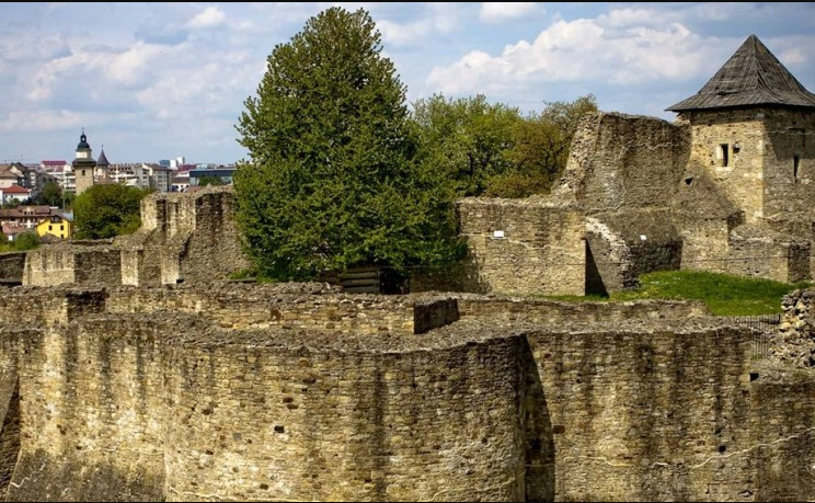 قلعة سوتشافا في رومانيا