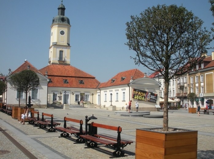 ساحة السوق كوسيوسكو في مدينة بياويستوك بولندا