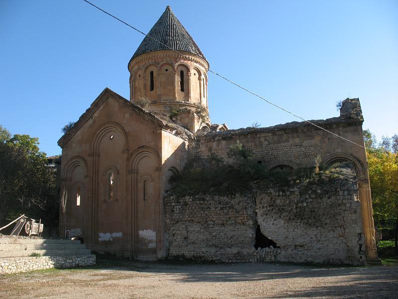 كنيسة إيشان في مدينة أرتفين التركية