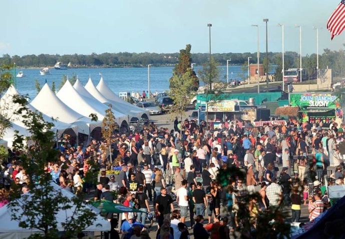 مهرجان وندسور في مدينة وندسور الكندية