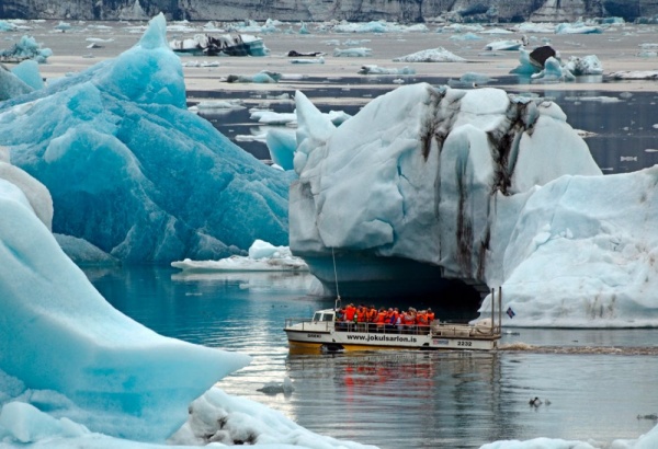 بحيرة جوكالسارلون الجليدية في ايسلندا