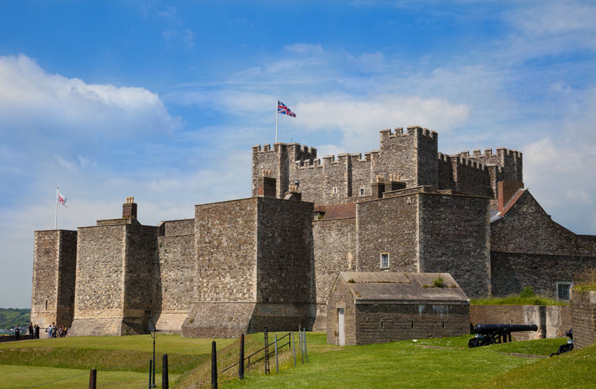 قلعة دوفر في انجلترا