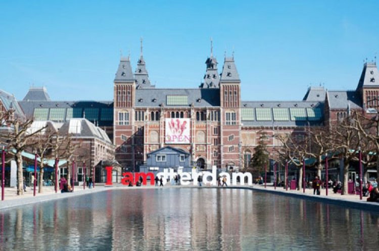 متحف ريكز في أمستردام هولندا