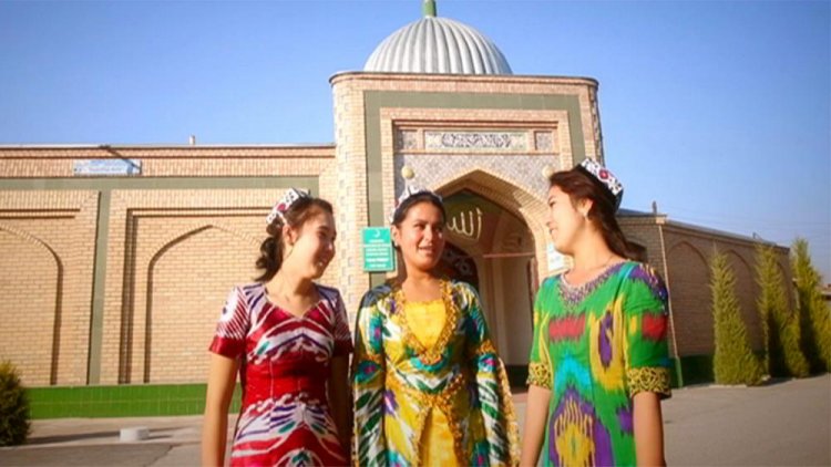 الزي التقليدي في أوزبكستان