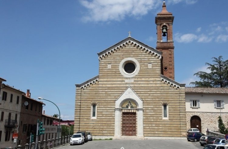 سانت أغنيس في مدينة مونتيبولسيانو الإيطالية