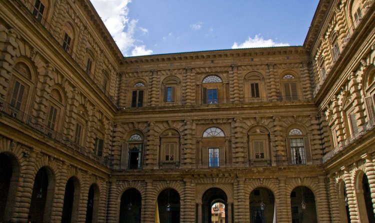 قصر بيتي بمدينة فلورنسا