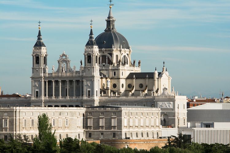 كاتدرائية المودينا - Almudena Cathedral - مدريد