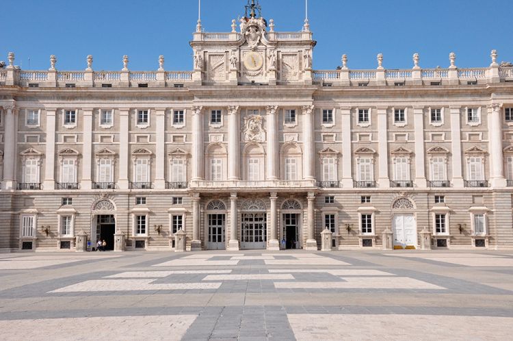 القصر الملكي في مدريد