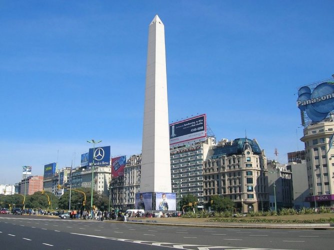 مسلة بوينس آيرس في الأرجنتين