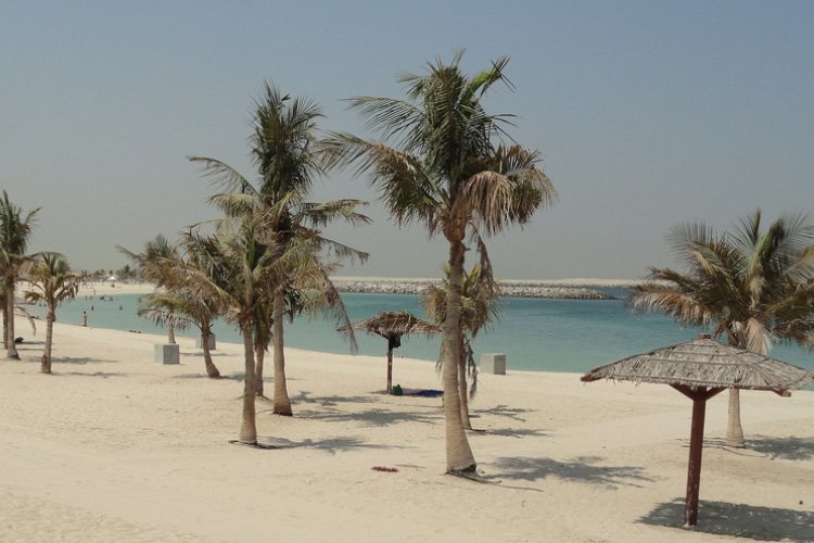 شاطئ حديقة الممزر في دبي