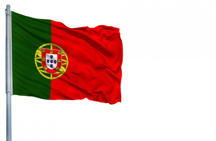 علم البرتغال - سائح