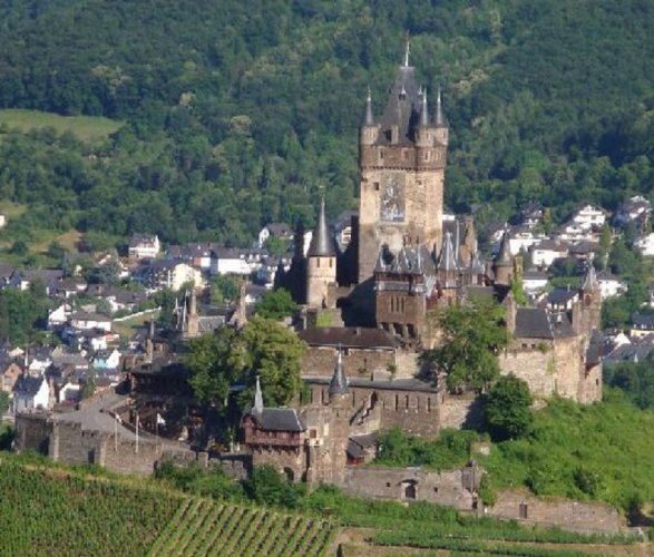 قلعة كوشيم رمز تاريخي ألماني عظيم