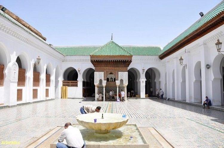 جامع القرويين هو جامع في مدينة فاس