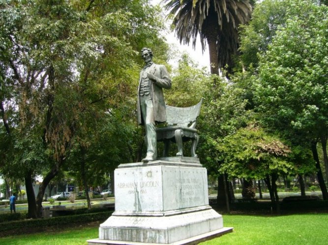 حدائق لينكولن في مكسيكو سيتي