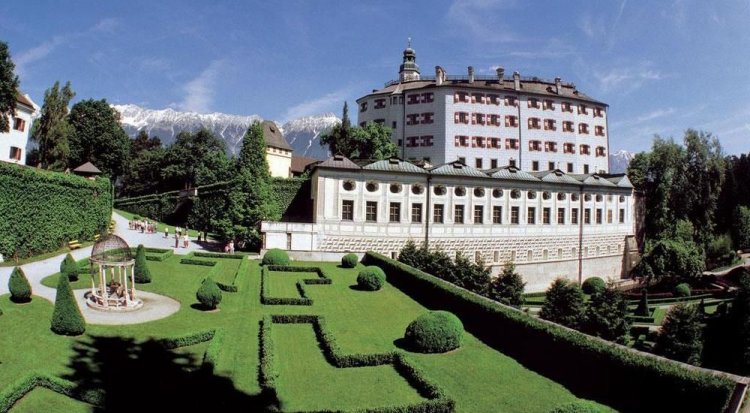 قلعة أمبراس في إنسبروك - النمسا