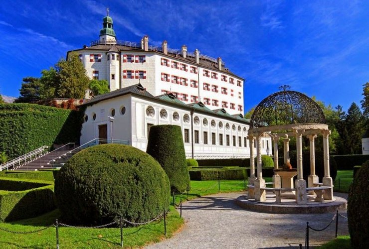 قلعة أمبراس في إنسبروك - النمسا