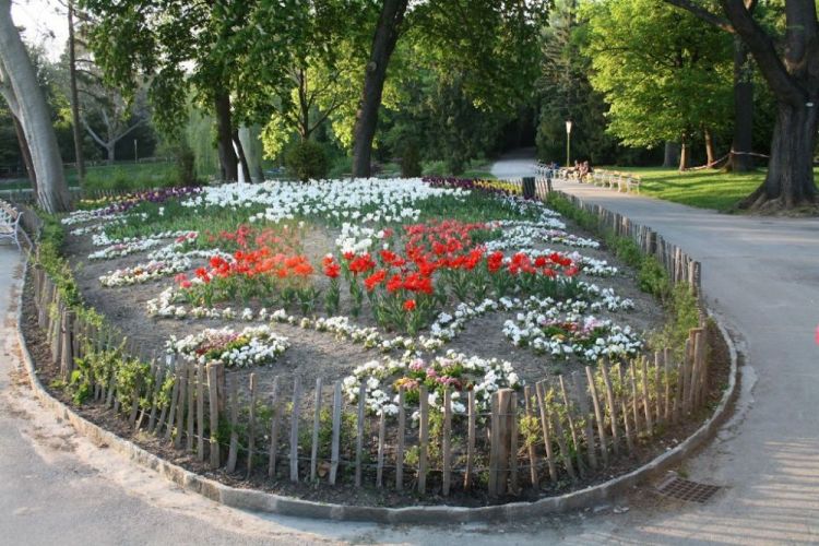 حديقة توركينشانتس بارك في فيينا - النمسا
