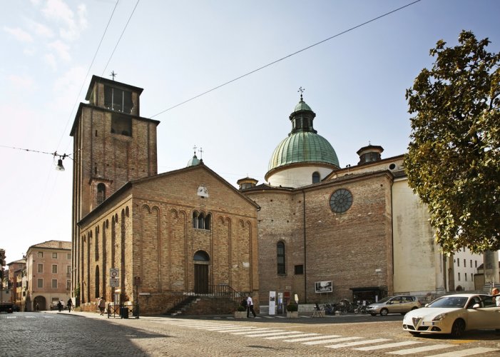 كاتدرائية تريفيزو في مدينة تريفيزو إيطاليا