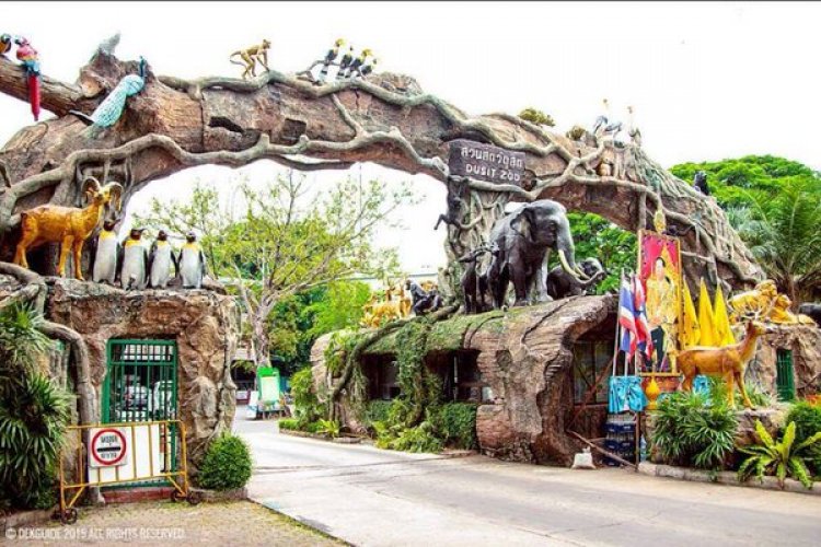 بوابة حديقة حيوانات دوسيت في بانكوك تايلاند