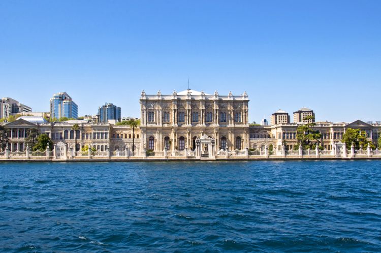 قصر ومتحف دولما بهتشه - تركيا
