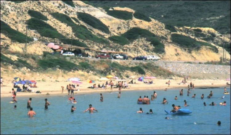 شواطئ جزيرة بوزكدا تركيا