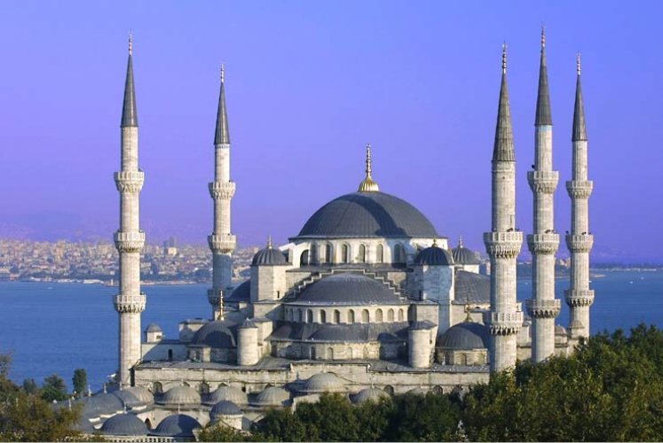 اطلالة مسجد السلطان ايوب في اسطنبول
