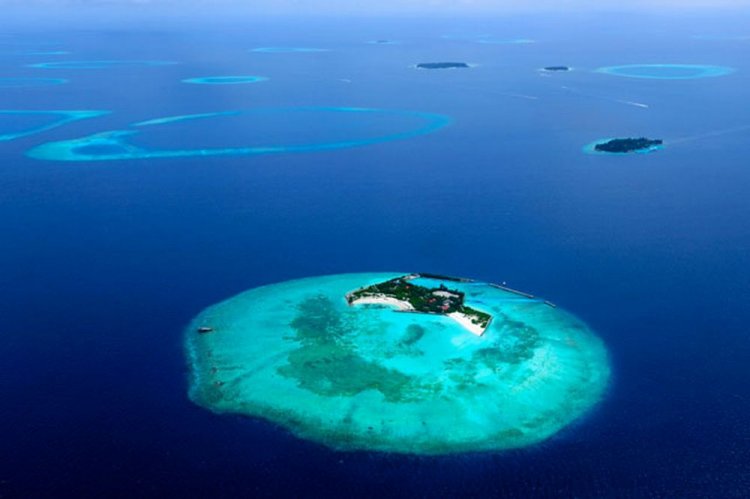 آتولات جزر المالديف