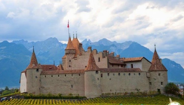 قلعة شاتو دو شيون في سويسرا