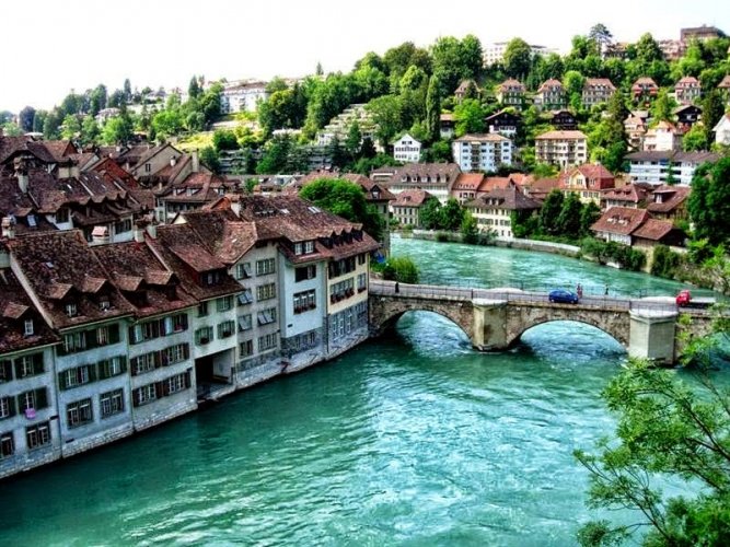 نهر أر في سويسرا