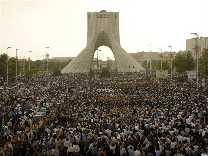 برج آزادي في طهران إيران