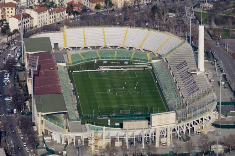 ملعب ارتيميو فرانتشي في فلورنسا - ايطاليا