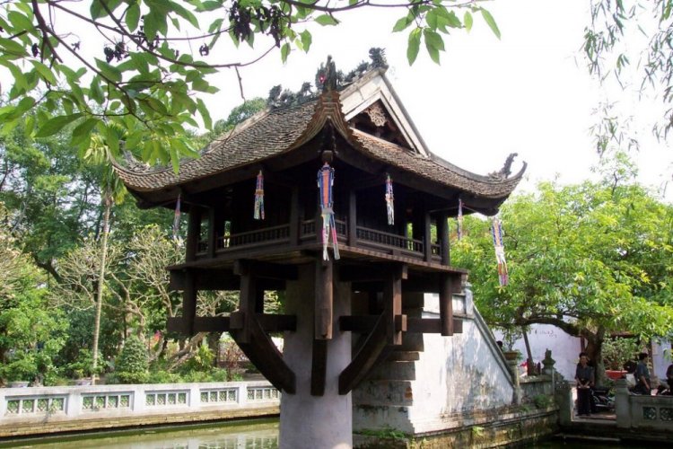 معبد ون بيلار باغودا في هانوي