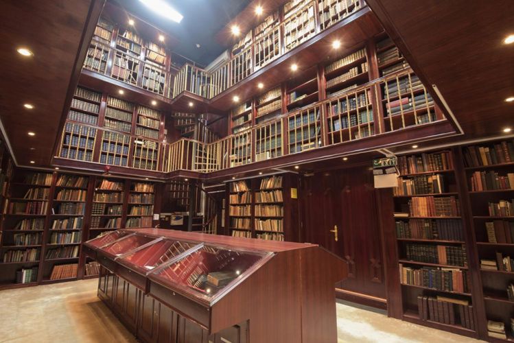 مكتبة قطر الوطنية في الدوحة