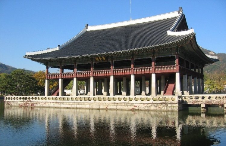 قصر جيونغ بوك