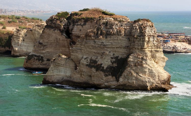 صخرة الحب بيروت