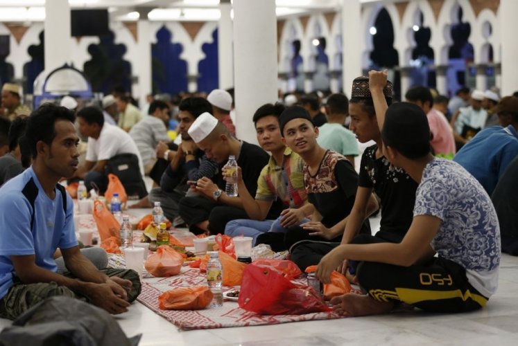 الإفطار في شهر رمضان بماليزيا