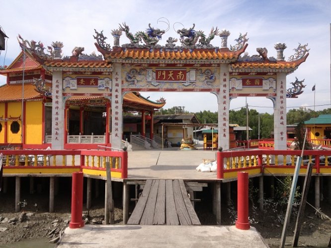 معبد صيني في جزيرة كتيام 