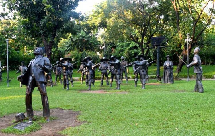 حديقة ريزال في مانيلا - الفلبين
