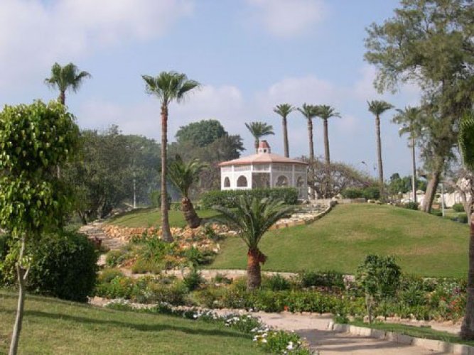 جزء من حدائق وقصر أنطونيادس