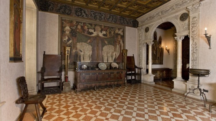 متحف باجاتي فالسيشي في ميلانو