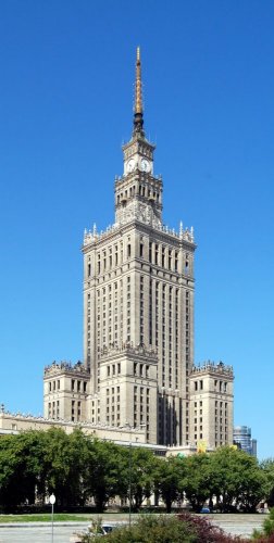قصر الثقافة والعلوم في وارسو - بولندا