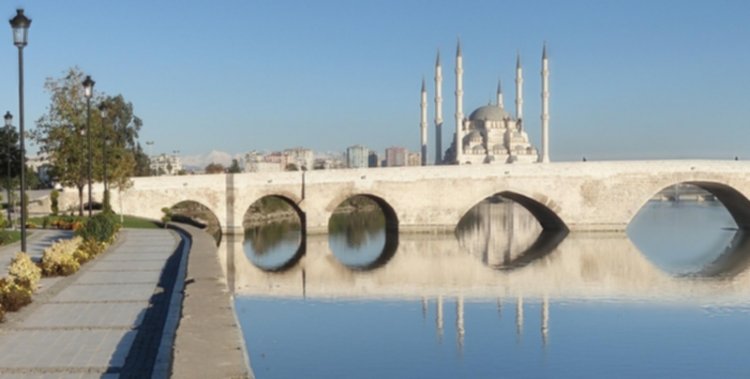 جسر الحجر في أضنة