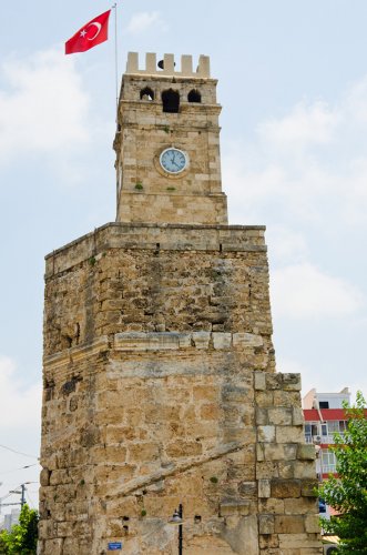 برج الساعة في أنطاليا