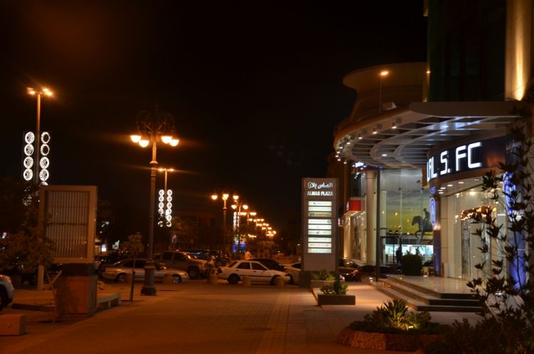 شارع التحلية في مدينة الرياض