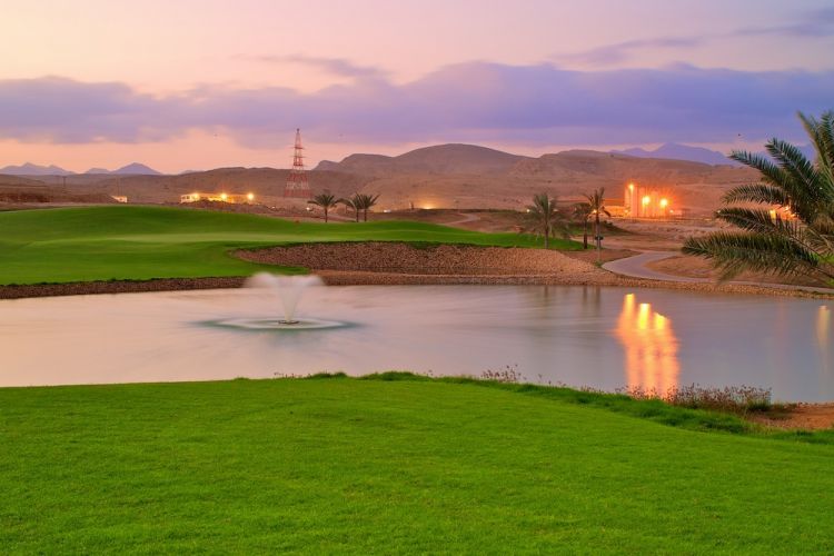 نادي الغولف في الرياض السعودية سائح