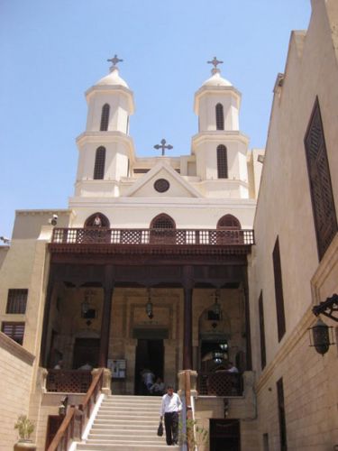  الكنيسة المعلقة في القاهرة - مصر