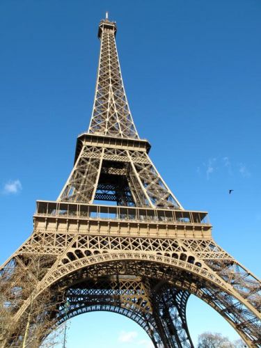 برج ايفل في باريس - فرنسا
